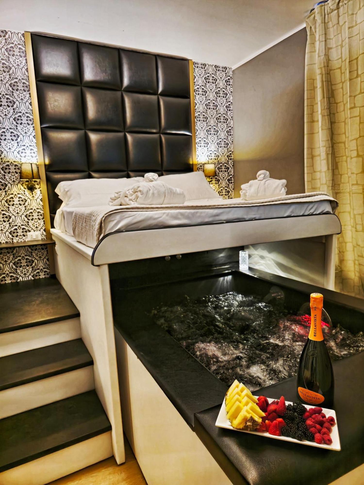 Alma Suites - Il Nido D'Amore Livorno Dış mekan fotoğraf